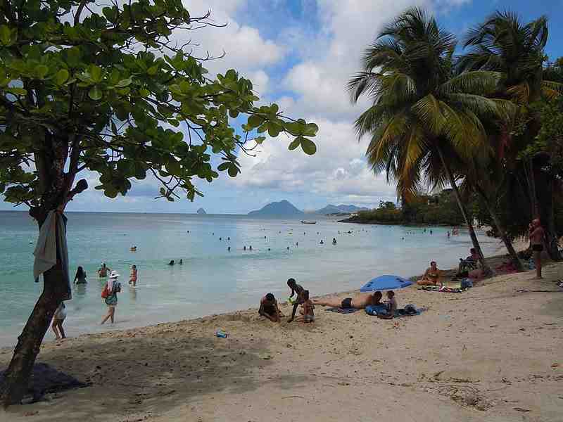 Où sont les plus belles plages Martinique ou Guadeloupe ?